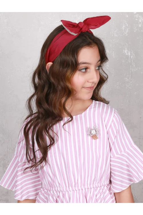 شريطة شعر عريضة مع فيونكة