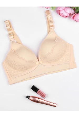 صدرية مبطنة و مزينة بتفاصيل دانتيل