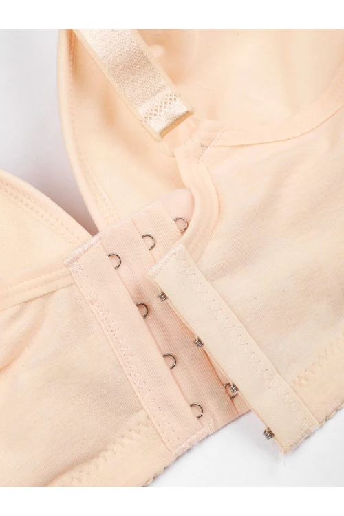 صدرية مبطنة و مزينة بتفاصيل دانتيل