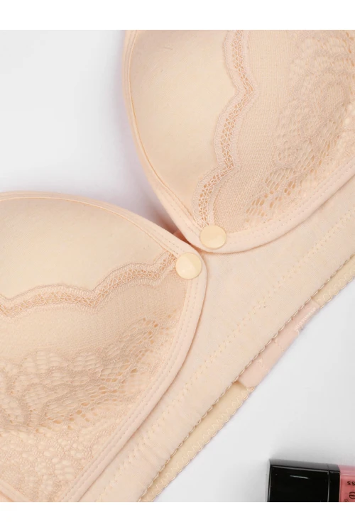 صدرية مبطنة و مزينة بتفاصيل دانتيل