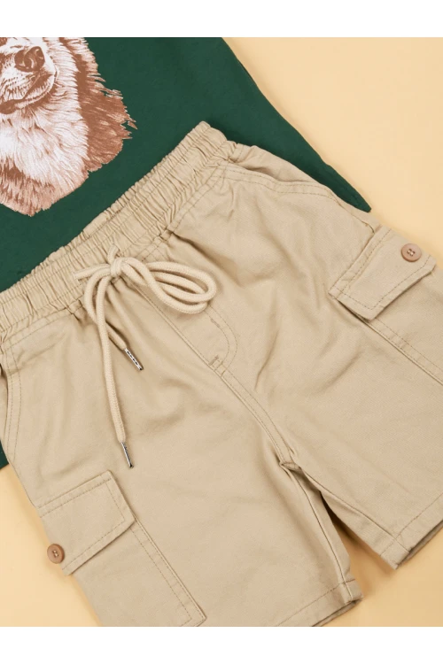 طقم شورت بخصر مطاطي مع تيشيرت بطبعات