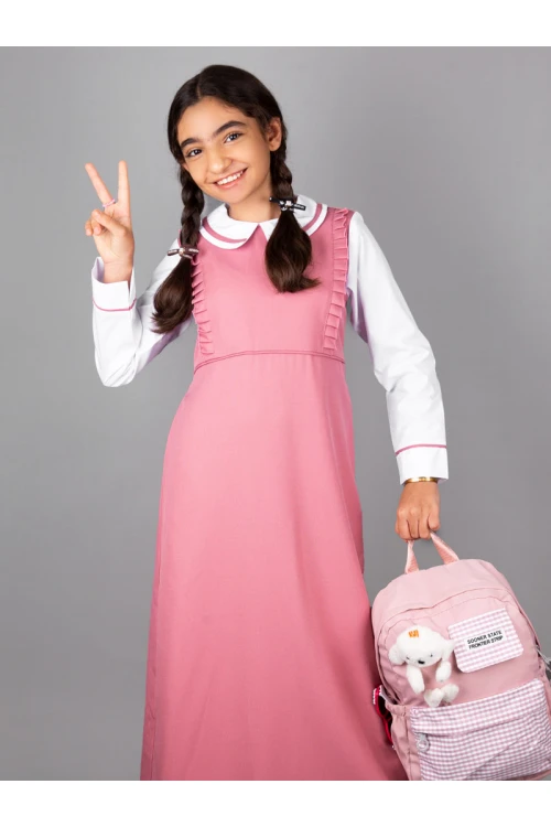 مريول مدرسة مع قميص بتفاصيل كشكش