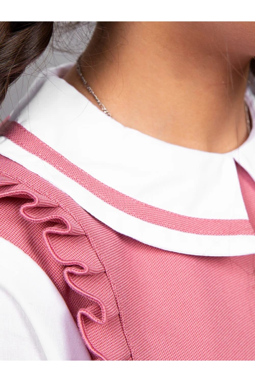 مريول مدرسة مع قميص بتفاصيل كشكش