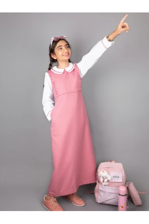 مريول مدرسة مع قميص بتفاصيل كشكش