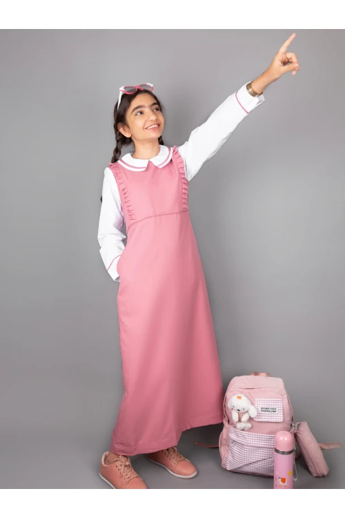 مريول مدرسة مع قميص بتفاصيل كشكش