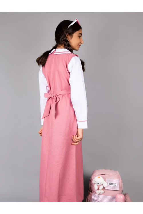 مريول مدرسة مع قميص بتفاصيل كشكش