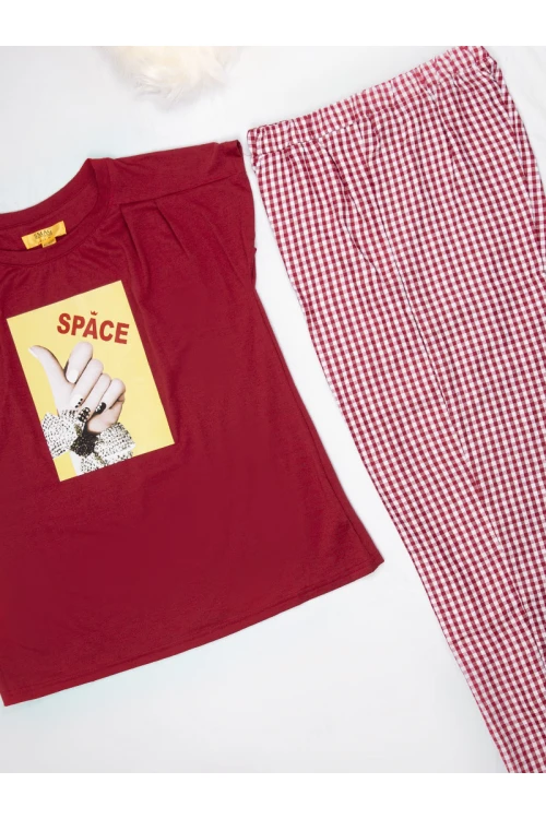 بيجاما بنطلون كاروهات مع تيشيرت بأكمام قصيرة