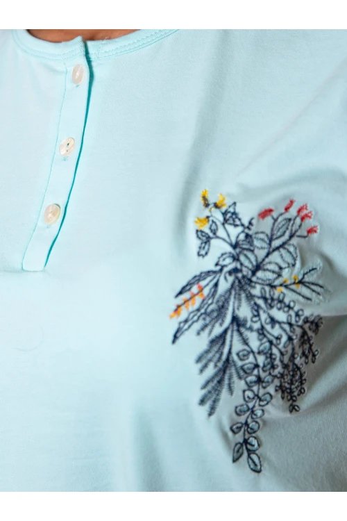 بيجاما بنطلون بطبعات مع تيشيرت بأزرار