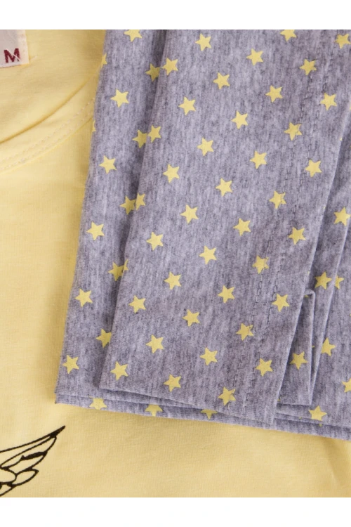 بيجاما طقم بنطلون بطبعات نجوم مع تيشيرت