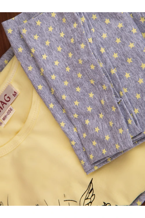 بيجاما طقم بنطلون بطبعات نجوم مع تيشيرت