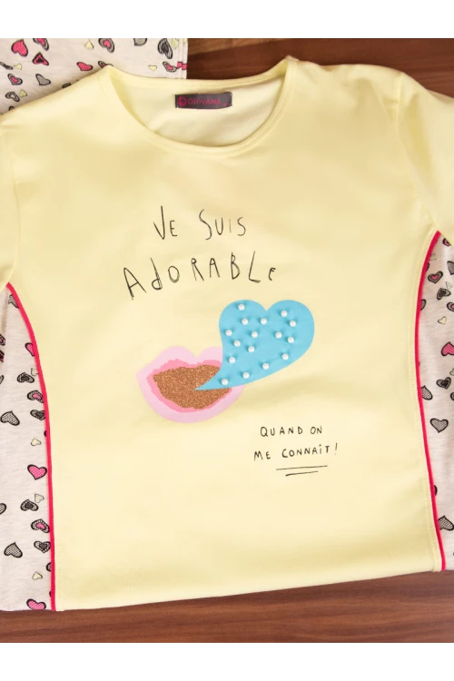 بيجاما بنطلون بطبعات قلب مع تيشيرت