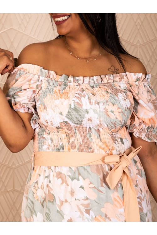 فستان طويل بتفاصيل مطاط مزين بطبعات زهور