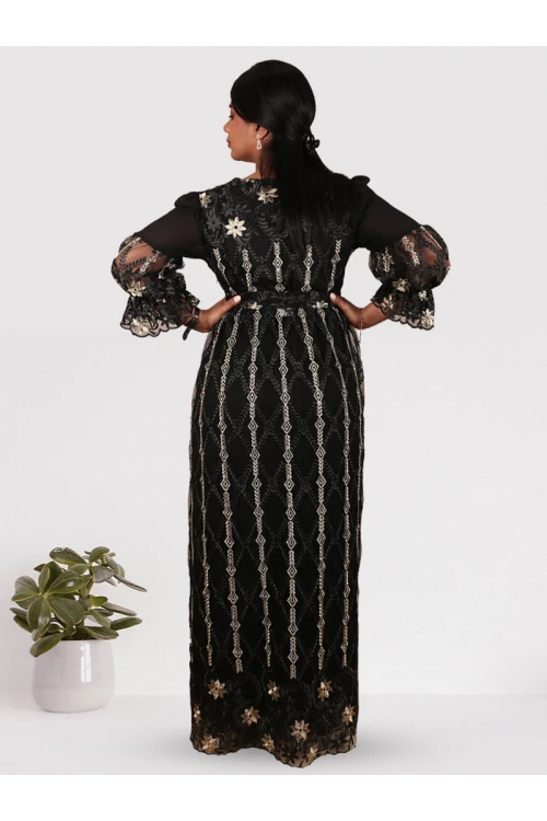 فستان مزخرف بكسرات و أكمام طويلة