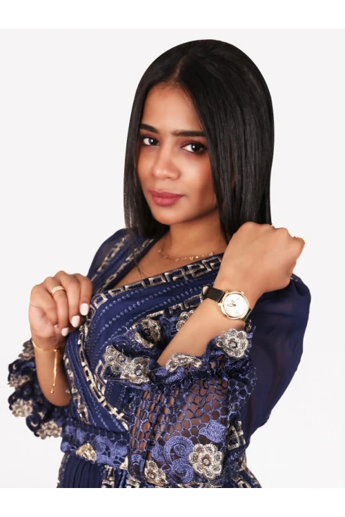 فستان مزخرف بكسرات و أكمام طويلة