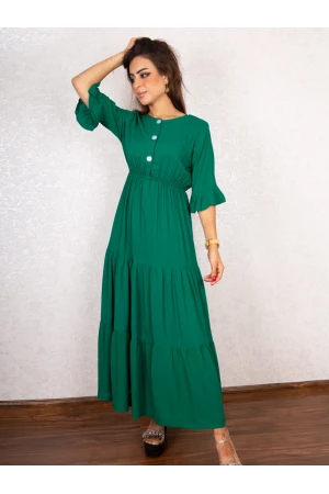 فستان طبقات بأكمام متوسطة الطول