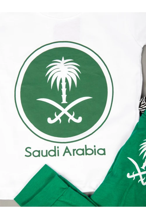 طقم بنطلون أخضر مع تيشيرت بأكمام قصيرة