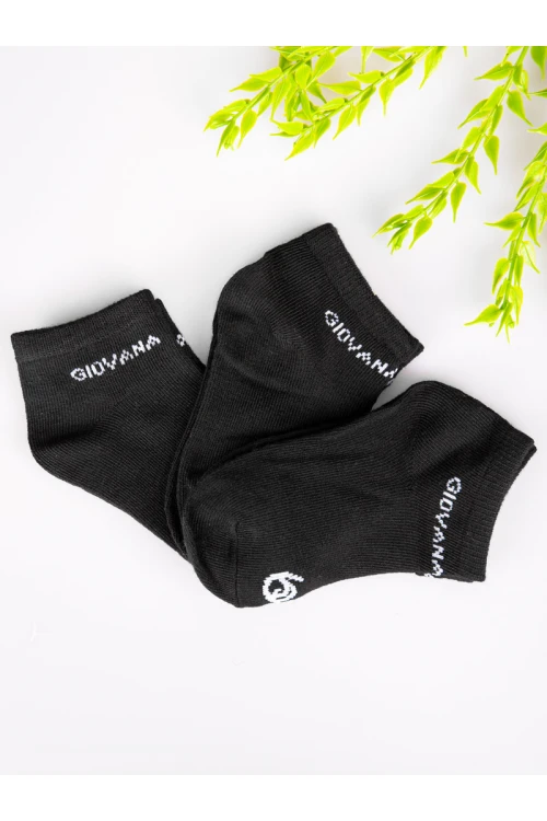 طقم جوارب من 3 أزواج