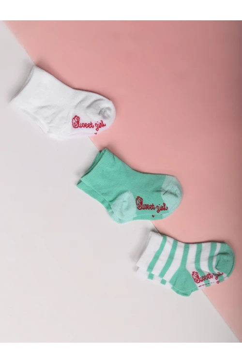 طقم جوارب متنوع من 3 أزواج