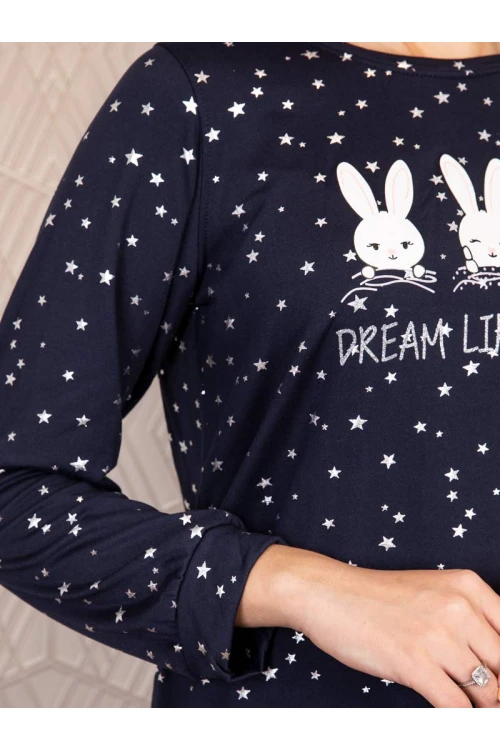 بيجاما بنطلون سادة مع بلوزة بطبعات نجوم