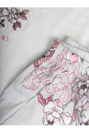 بيجاما بنطلون بطبعات زهور مع تيشيرت بأكمام طويلة