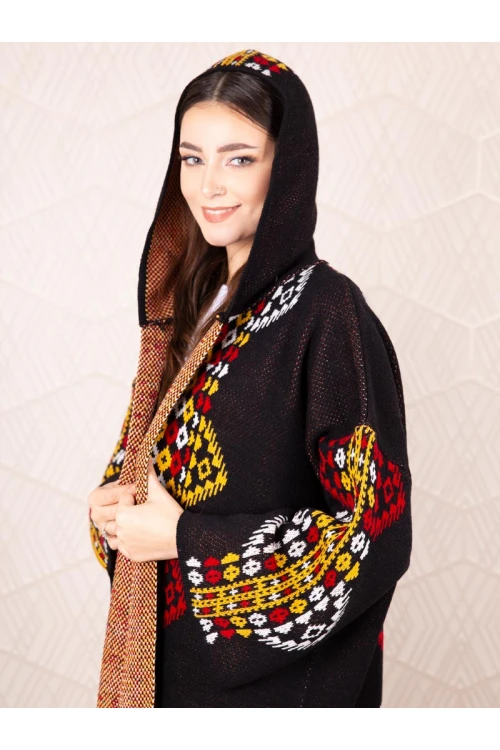 فرو شتوي مزخرف بطبعات مع قبعة