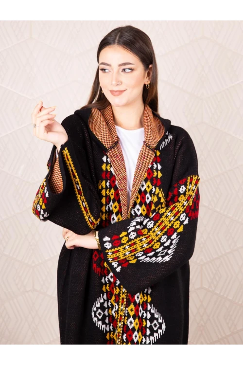 فرو شتوي مزخرف بطبعات مع قبعة