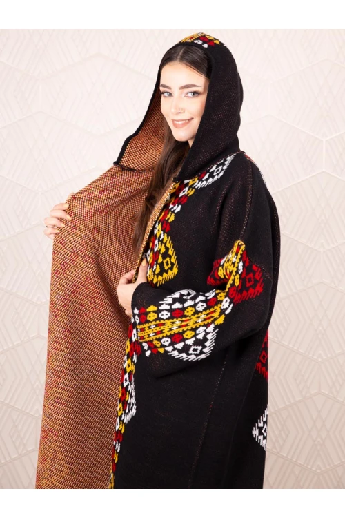 فرو شتوي مزخرف بطبعات مع قبعة