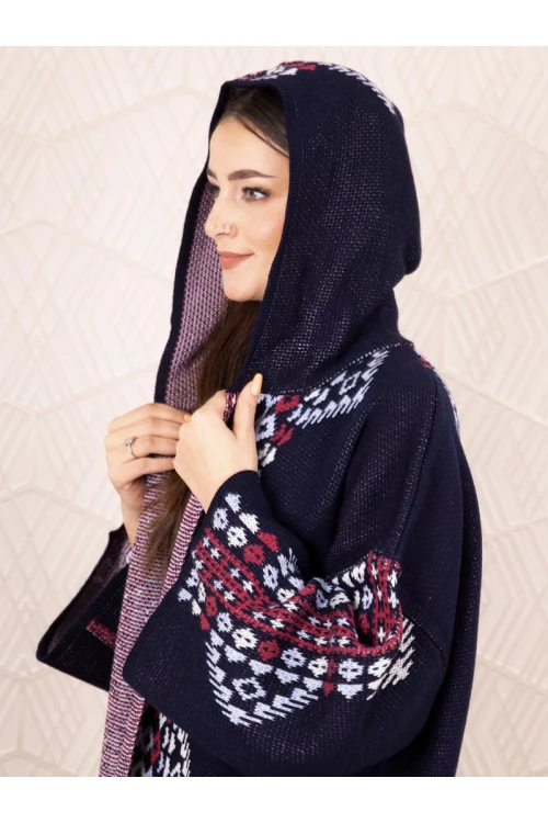 فرو شتوي مزخرف بطبعات مع قبعة