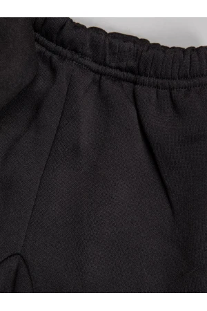 بيجاما شتوية مبطنة برقبة عالية