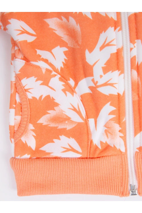 جاكيت جامبو شتوي مزين بطبعات ورق شجر