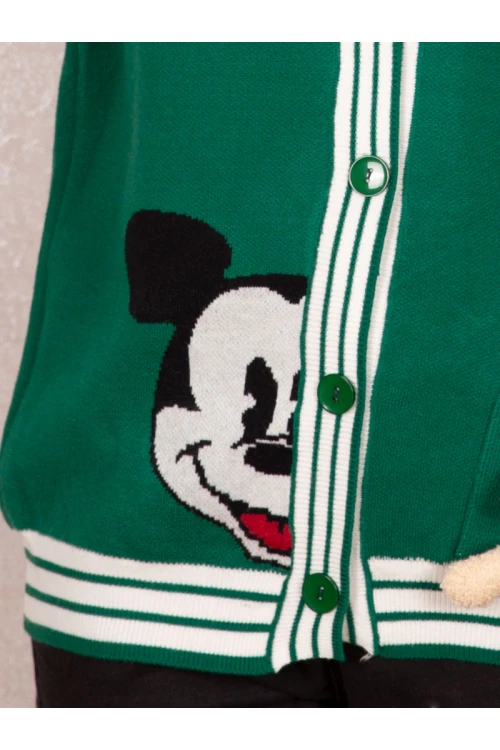 جاكيت شتوي مزين بتفاصيل دب و أزرار إغلاق