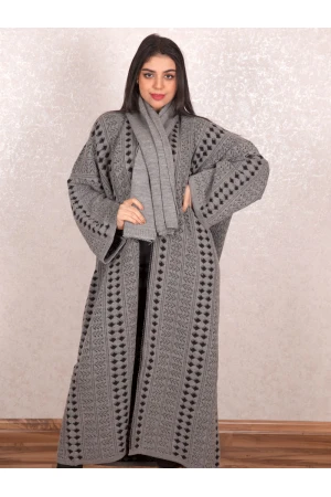 عباية شتوي بأكمام طويلة مع شال