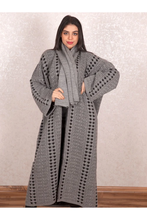 عباية شتوي بأكمام طويلة مع شال