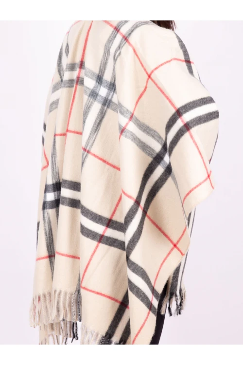 شال كاروهات بقصة واسعة