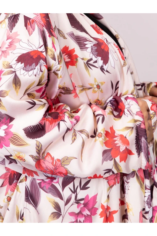 روب ساتان مبطن بالفرو مع حزام ربط