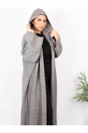 عباية شتوية بقبعة و أكمام طويلة