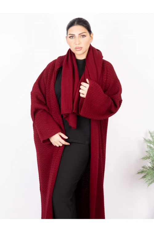 عباية شتوية بقبعة و أكمام طويلة