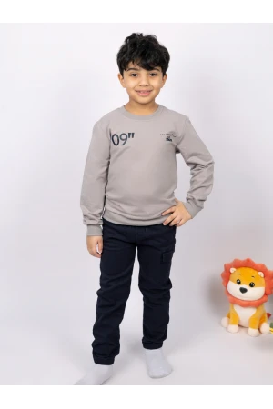 طقم بنطلون مع بلوفر بأكمام طويلة