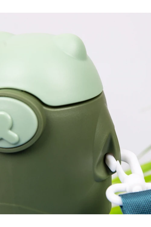 قارورة مياه وفوهة ومشبك إغلاق مع حزام قابل للفصل