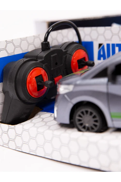 لعبة سيارة بريموت