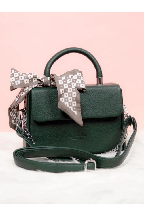 حقيبة مزينه بشريطة