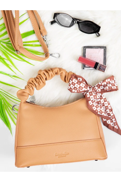 حقيبة بحمالات كتف مختلفة الطول