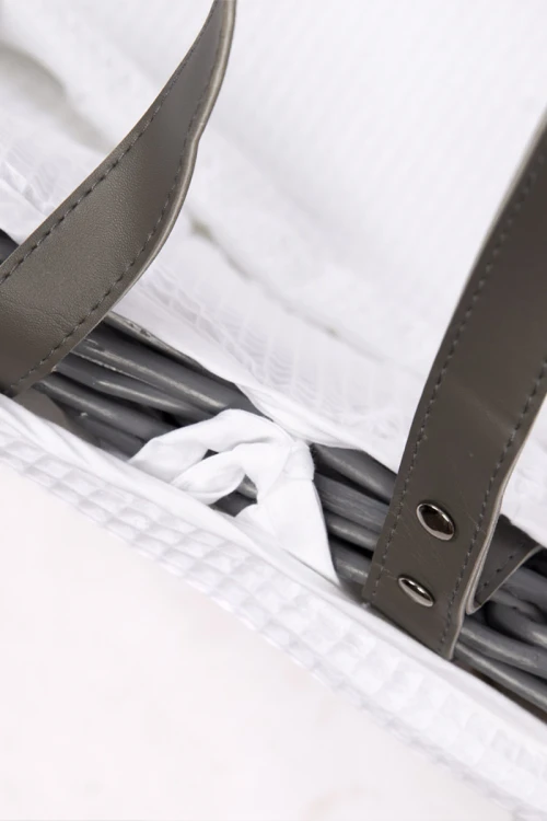 سرير مهد سلة موسى مع مفرش  وحامل