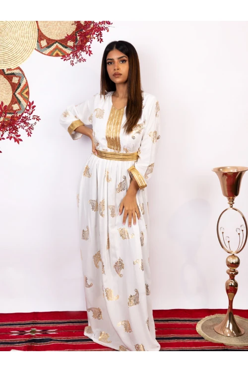 جلابيات يوم التأسيس بكلفة وطبعة ذهبية