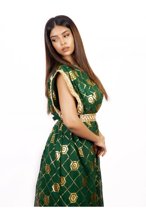 فستان يوم التأسيس بقصة يد مميزة