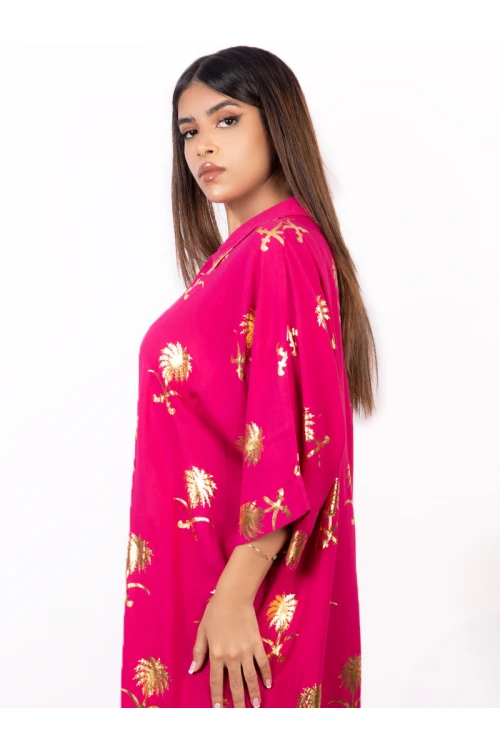 جلابية بقصة البشت مزينه بطبعة سفيين ونخلة