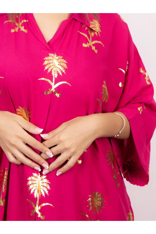 جلابية بقصة البشت مزينه بطبعة سفيين ونخلة