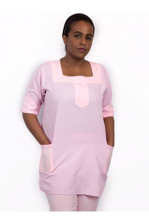 زي عاملات مخطط يتميز بسحاب واكمام قصيرة مع جيوب أمامية