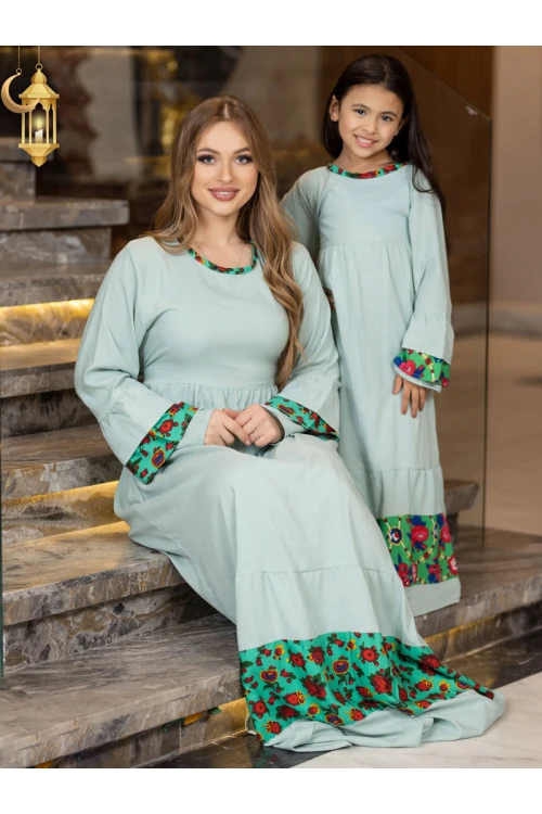 جلابية رمضانية بأكمام طويلة واطراف مزينة بالزهور