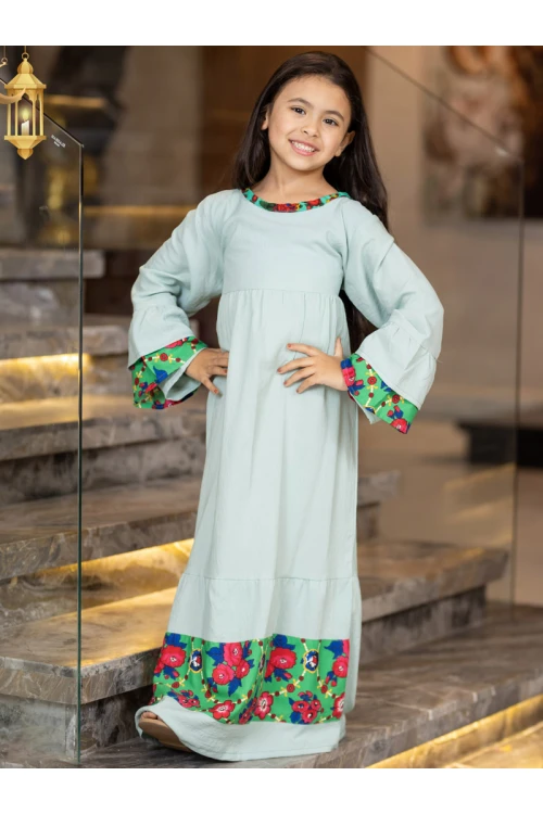 جلابية رمضانية  بأكمام طويلة بناتي واطراف مزينة بالزهور